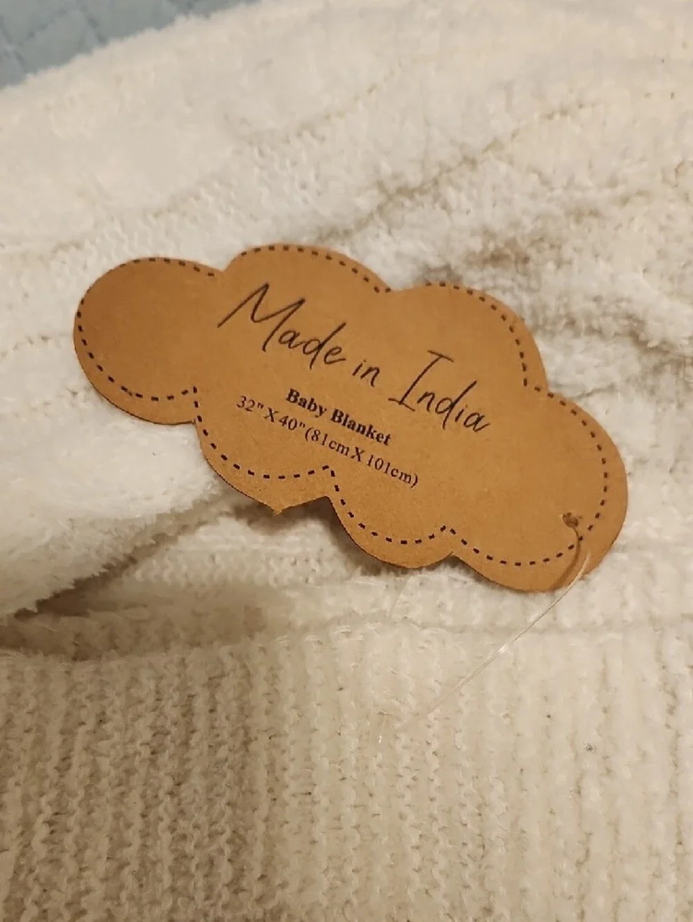 Cream Plush Baby Blanket & A Set Of 3 Head Bands And 3 Pairs Of Mittens